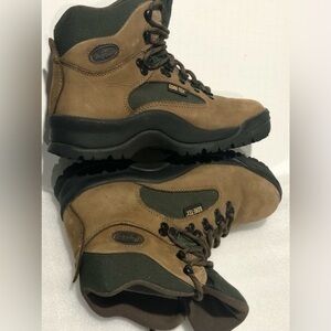 Vasque Ankle Boots in Brown and Green